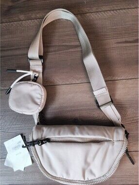 Street Level Ivory Puffy Crossbody Bag Adjustable Strap Small Pouch Fanny Pack